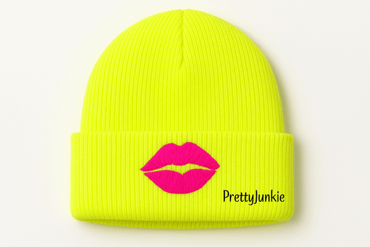 🧢 PRETTY JUNKIE APPAREL — CHECKER CUFF BOLD LIP PRINT BEANIE Pretty Junkie Apparel