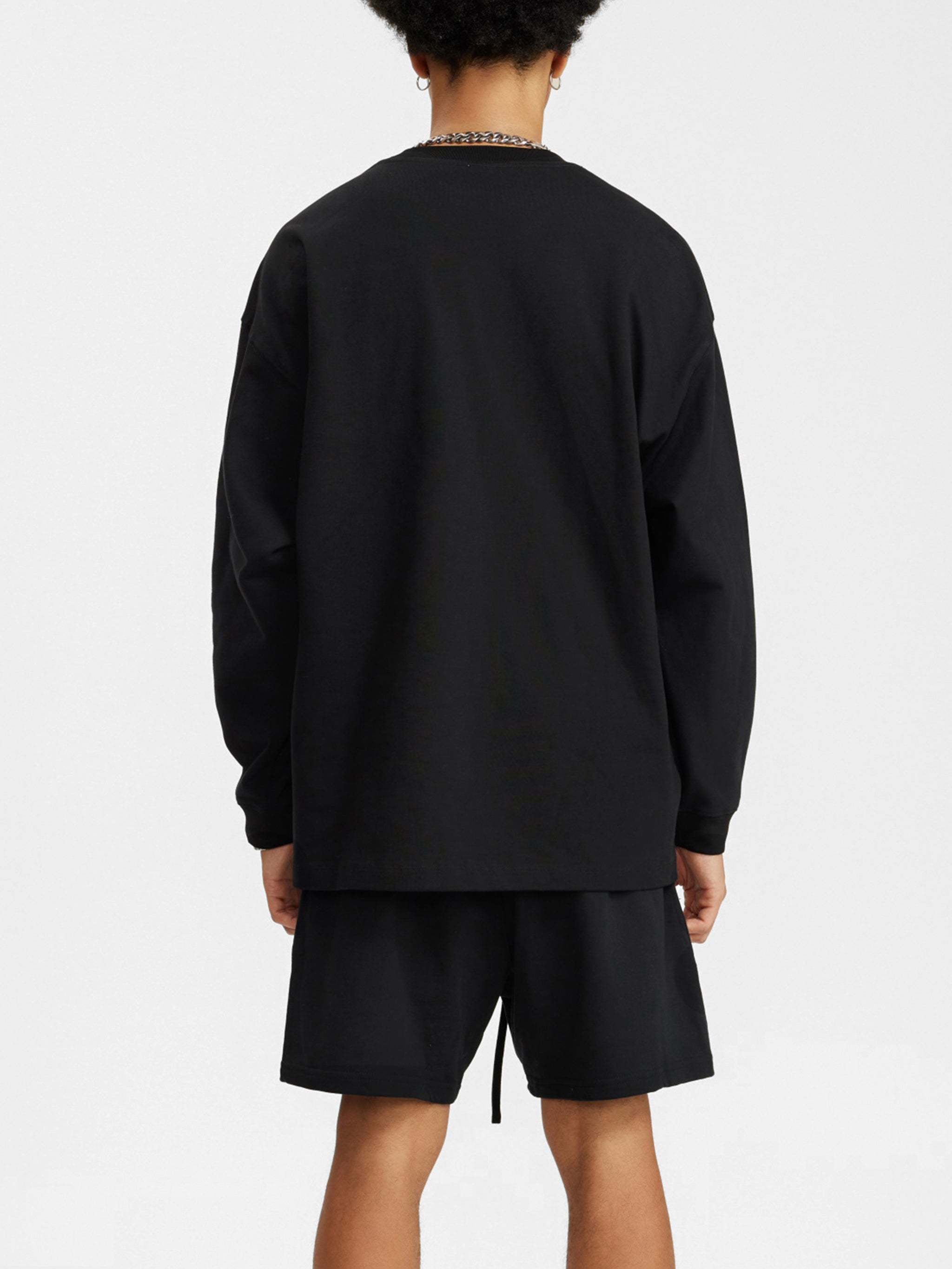 Street Sneaker Long Sleeve